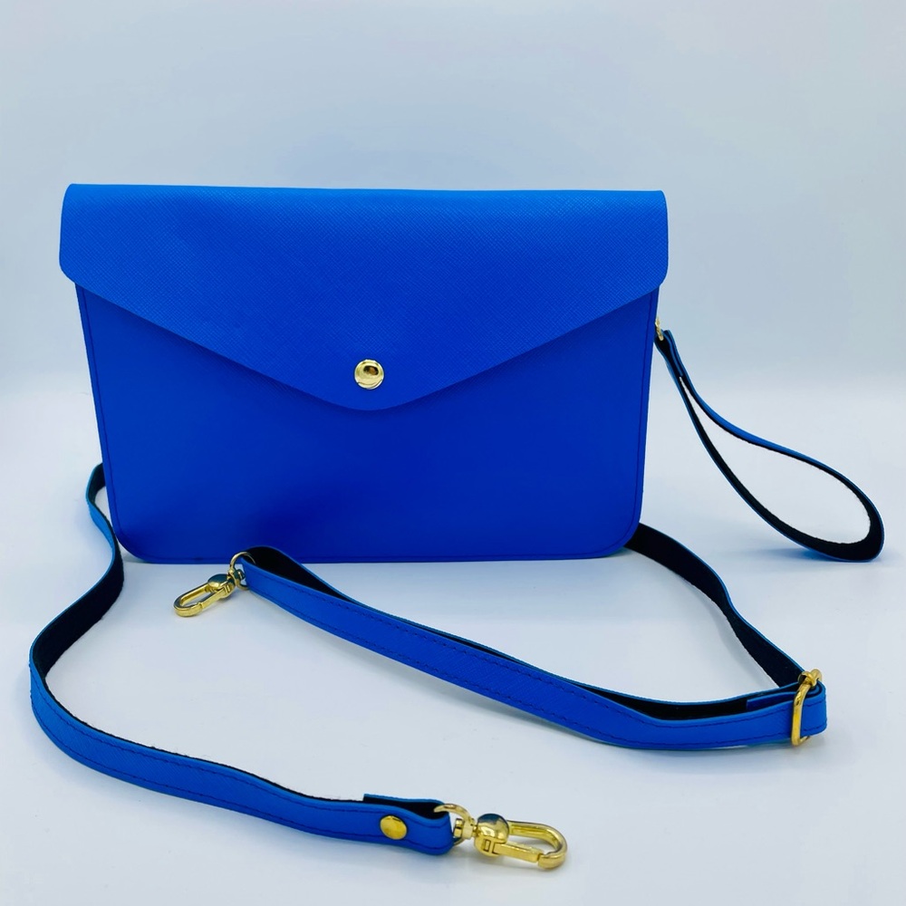 Trio Enveloped Purse. Clutch, Wristlet & Purse all in one.